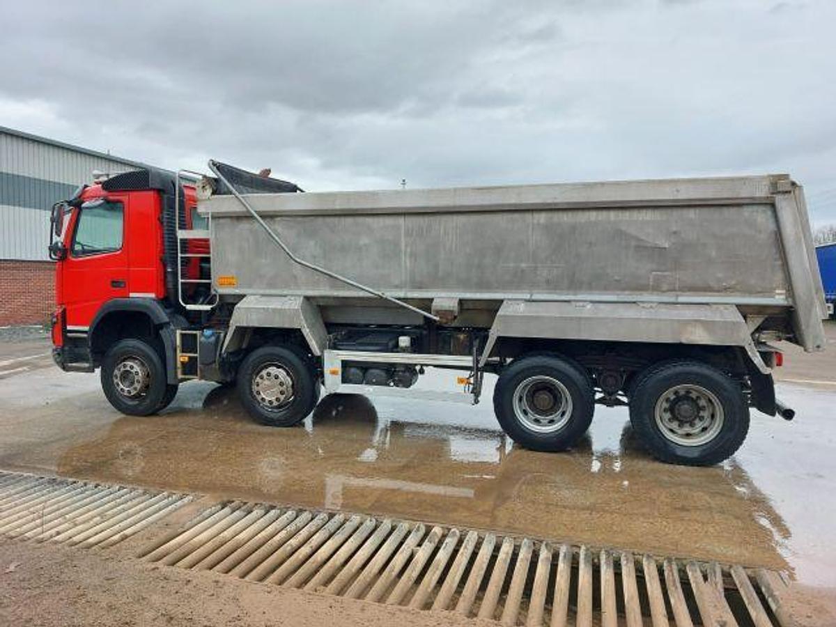 Used 2017 (17) Volvo FMX420 8x4 Alloy Tipper