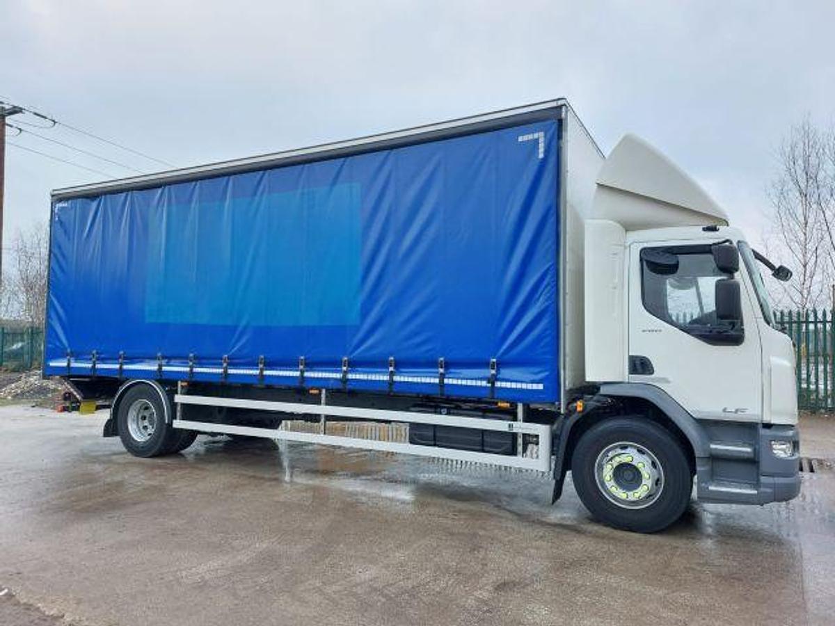 Used 2024 (74) DAF LF260 4x2 18T Curtainsider