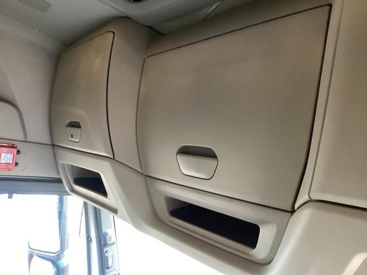 Used 2023 Iveco S-Way 490 6x2 Tractor Unit