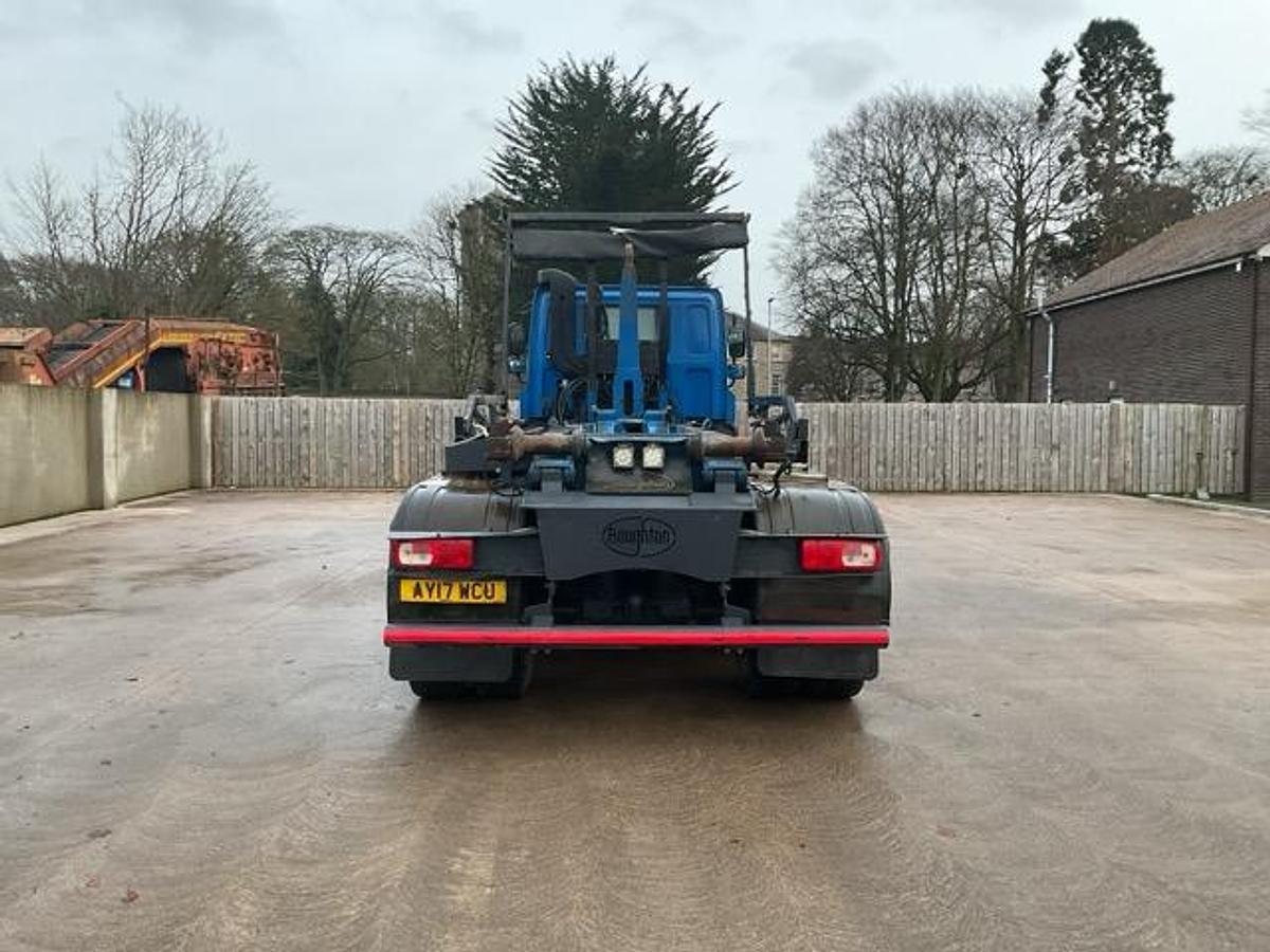 Used 2017 DAF CF440 8x4 Hookloader