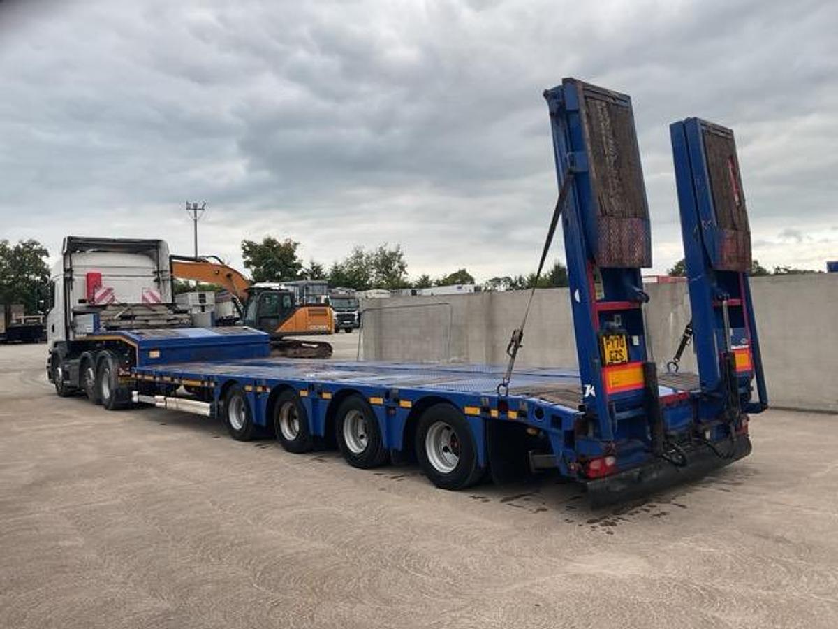 Used 2017 Kassbohrer 4 Axle Extendable Stepframe Low Loader