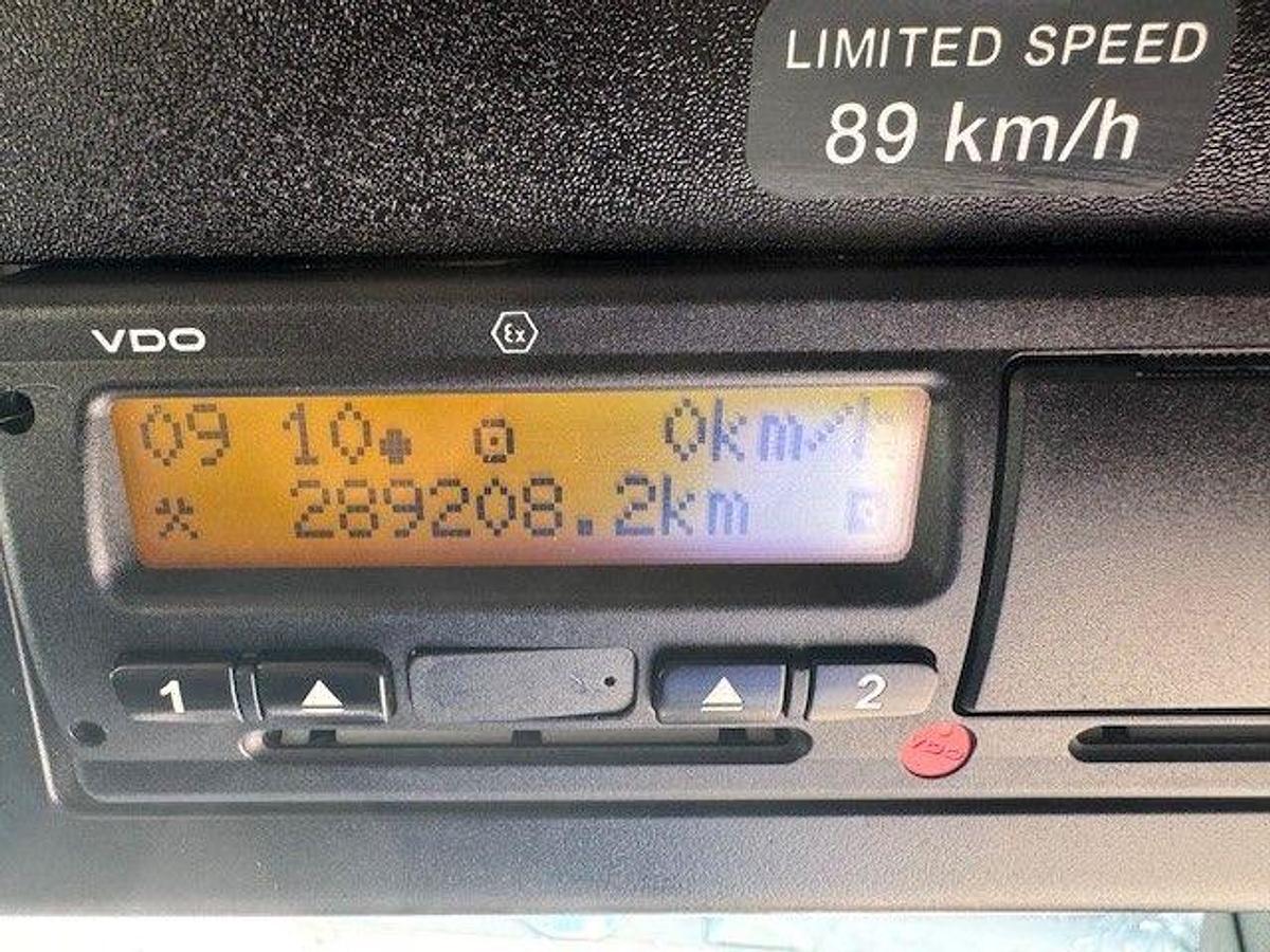 Used 2018 (68) Mercedes Arocs 1824 4x2 18T Skiploader