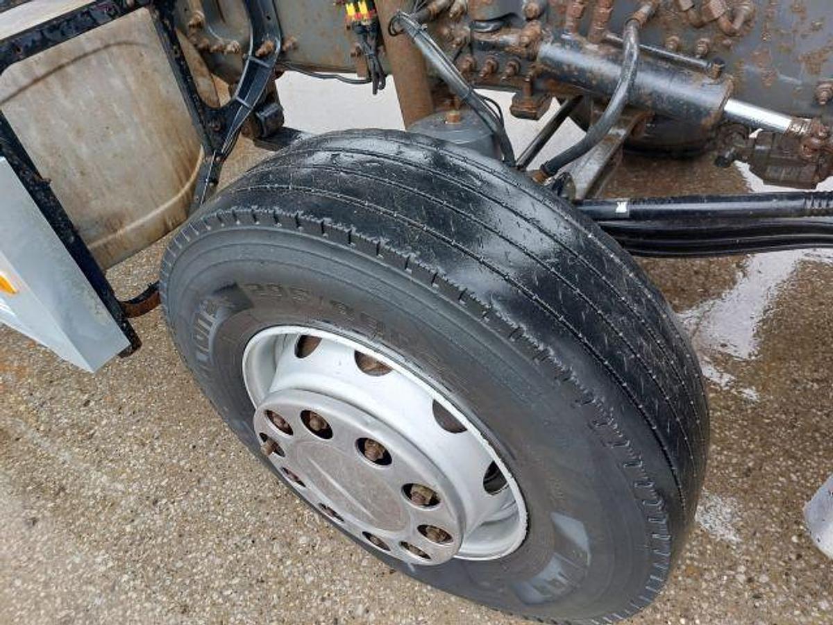 Used 2017 (17) Volvo FMX420 8x4 Alloy Tipper