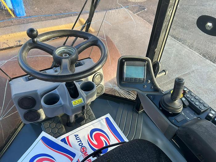 Used CAT CS76B Roller