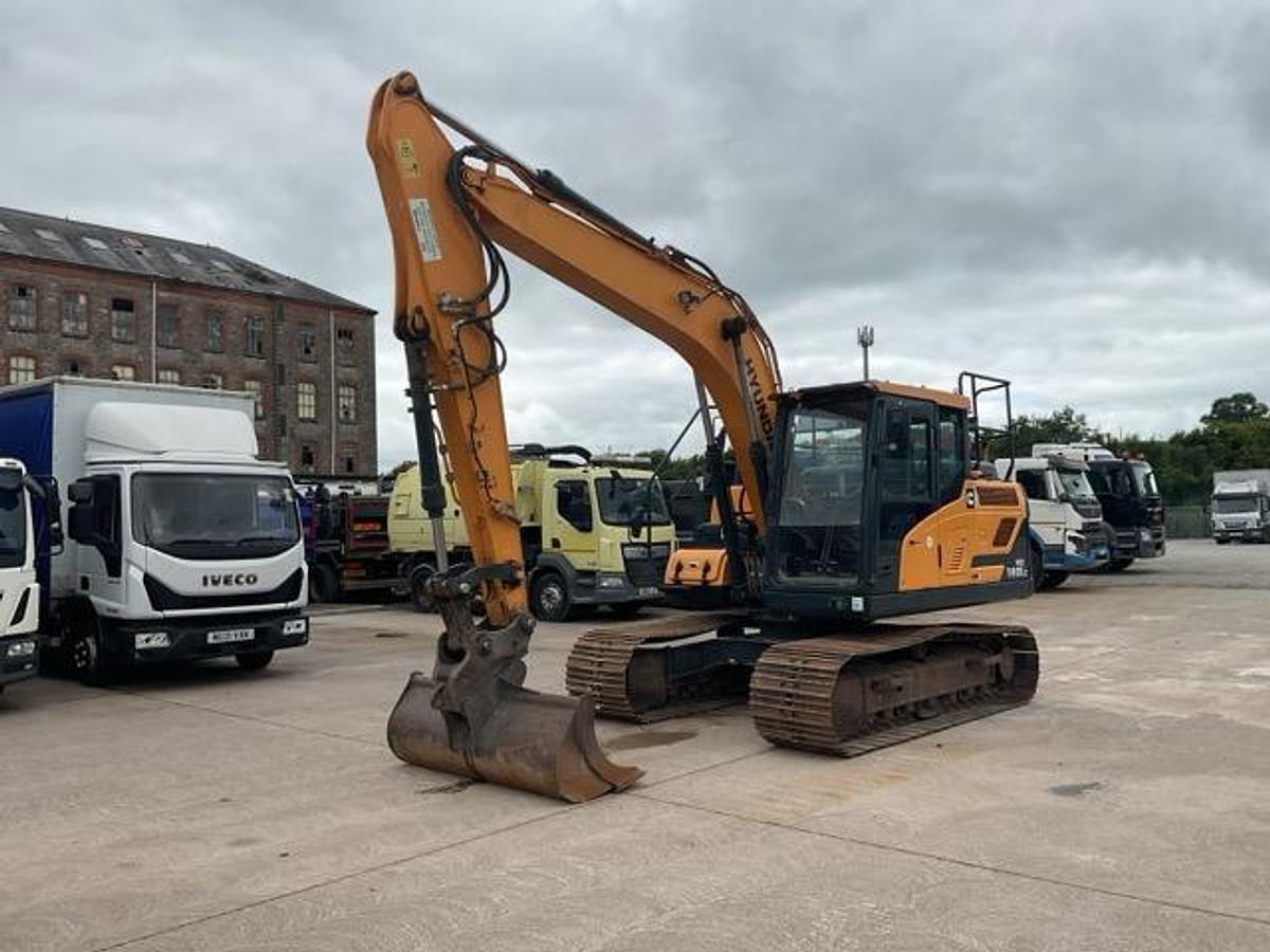 Used 2021 Hyundai HX140LC Tracked Excavator