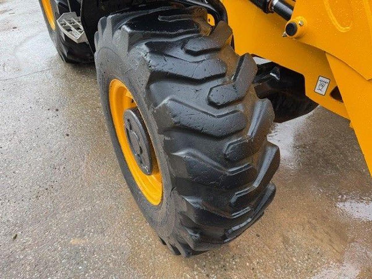 Used 2024 JCB 3CX Sitemaster Backhoe Loader