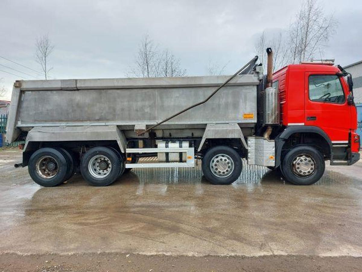 Used 2017 (17) Volvo FMX420 8x4 Alloy Tipper