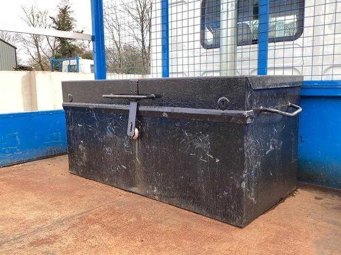 Used 2022 DAF LF180 7.5T Dropside Tipper. As New