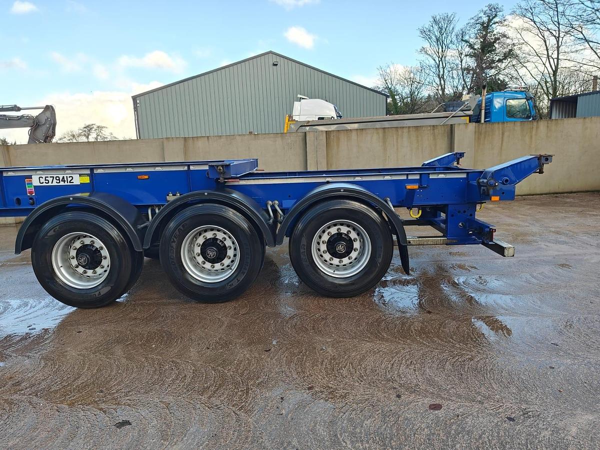 Used 2023 SDC 45ft Sliding Skeletal Trailer