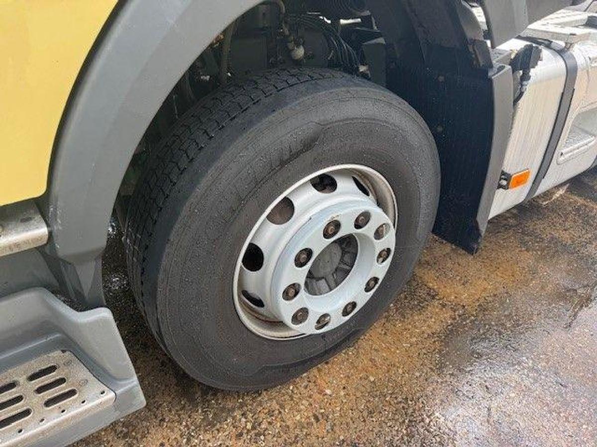 Used 2020 (20) Volvo FM460 G/T 6x2 Midlift