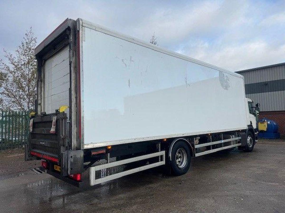 Used 2017 (17) Scania P250 4x2 18T Fridge