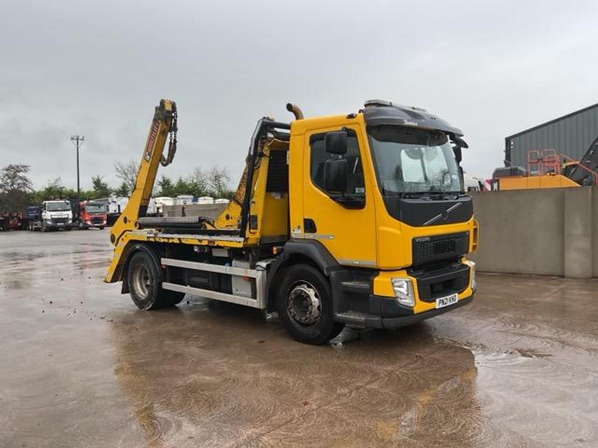 Used 2021 Volvo FL250 4x2 Skiploader