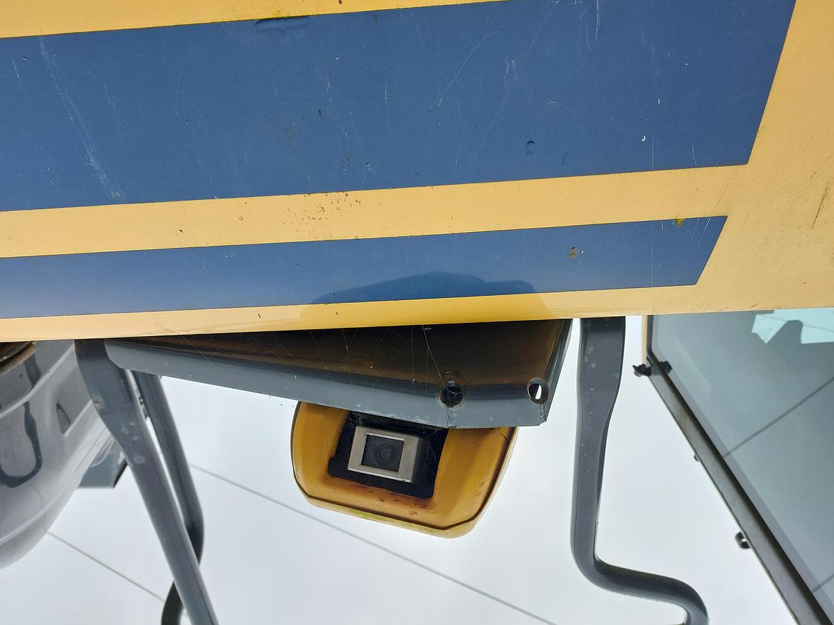 Used 2018 Komatsu PC360LC-11 Tracked Excavator