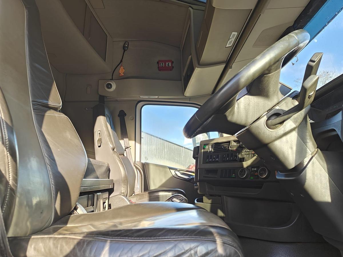 Used 2021 Volvo FH500 6x2 Tag Axle