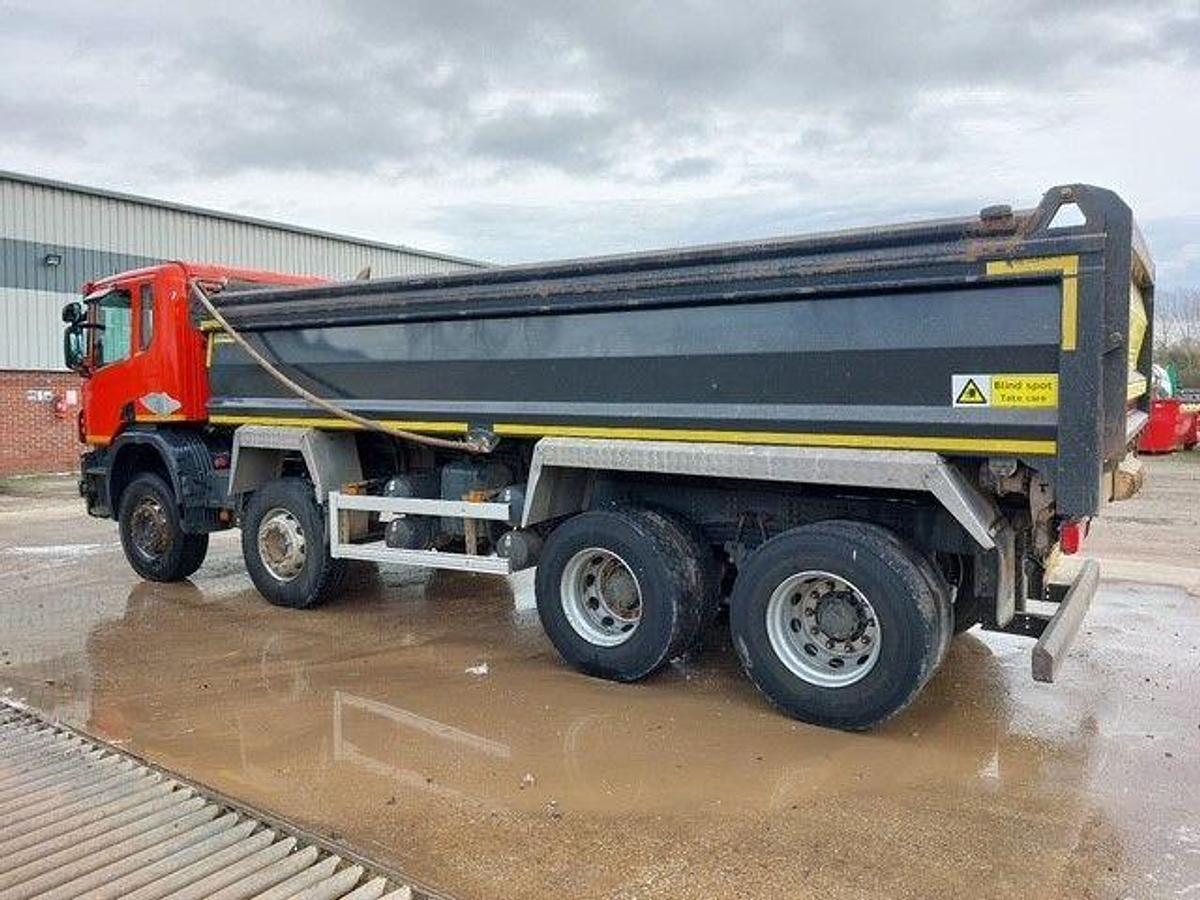 Used 2018 (18) Scania P410 8x4 Steel Tipper
