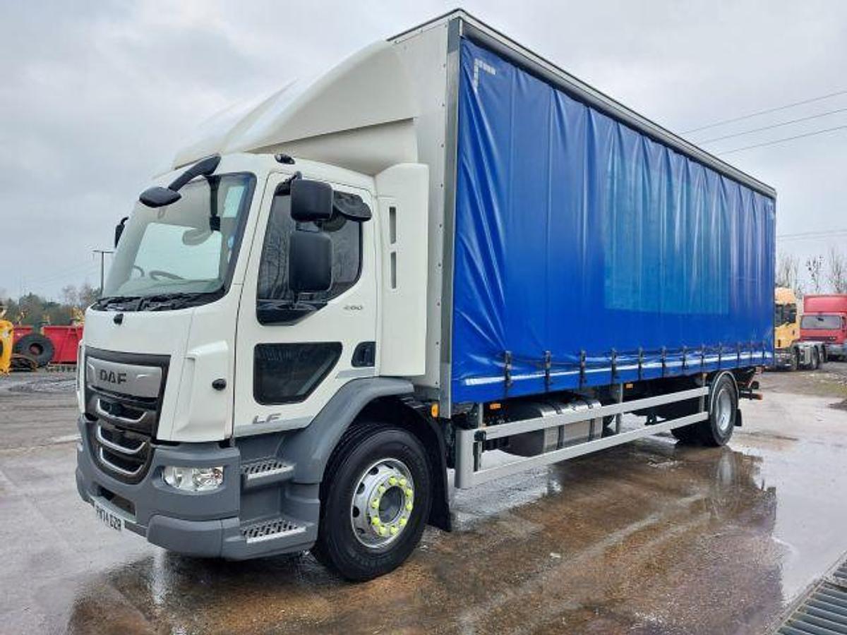 Used 2024 (74) DAF LF260 4x2 18T Curtainsider