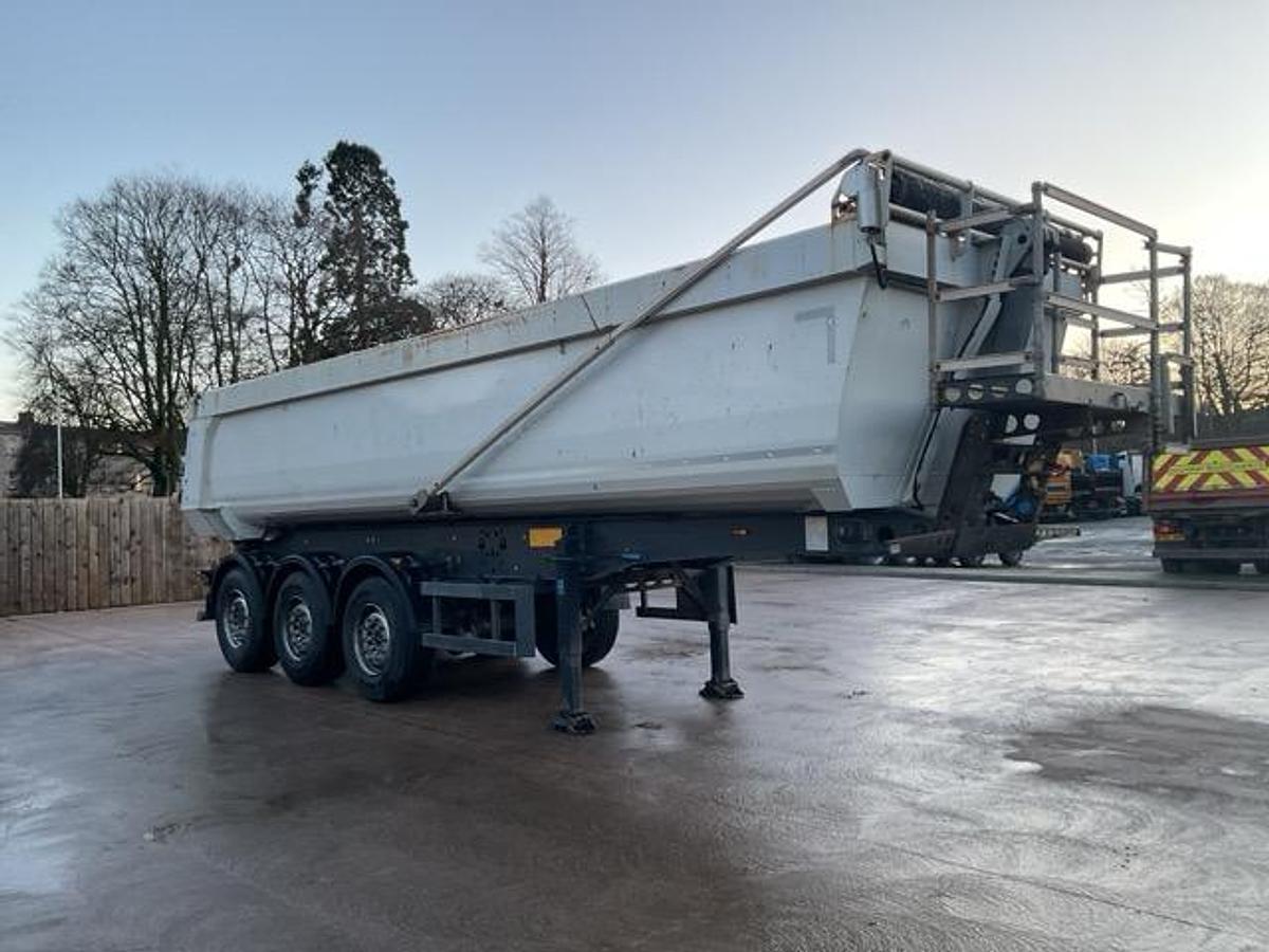 Used 2019 Schmitz Cargobull Tri Axle Tipping Trailer