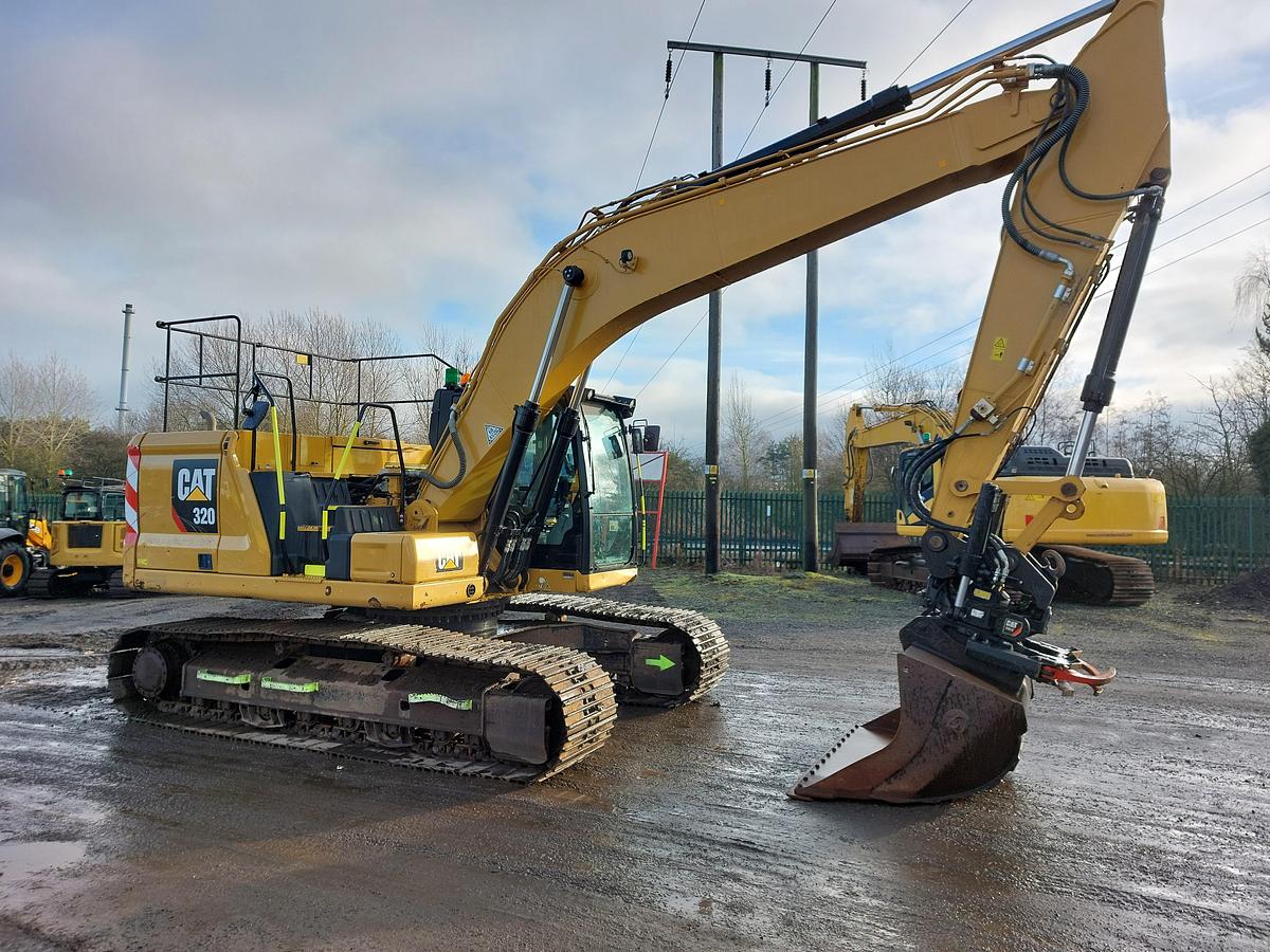 Used 2018 CAT 320