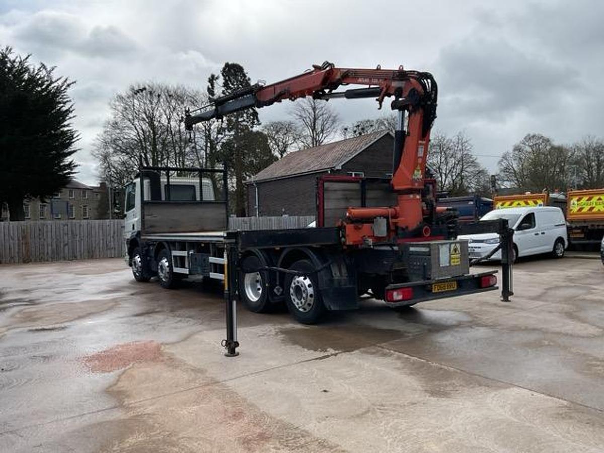Used 2019 DAF CF410 8x2 Flatbed c/w Crane