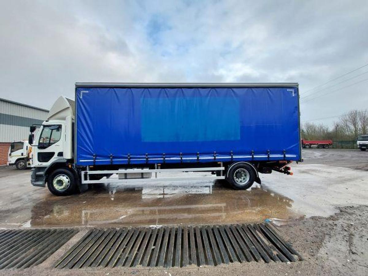 Used 2024 (74) DAF LF260 4x2 18T Curtainsider