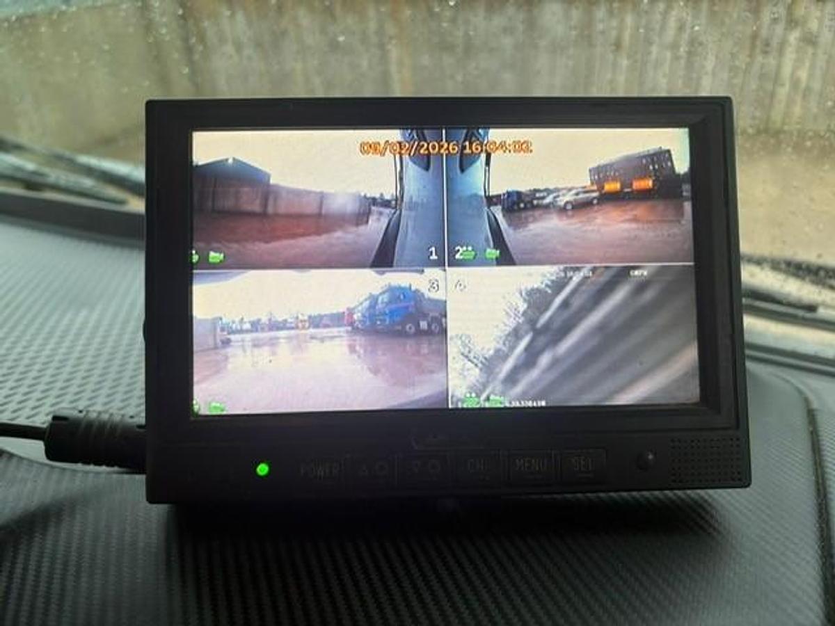 Used 2020 Iveco Trakker 420 8x4 Steel Tipper