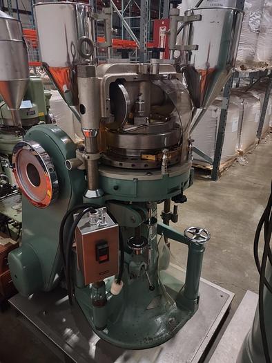 Used Used Manesty BB3B-27 Station Double Sided Rotary Tablet Press