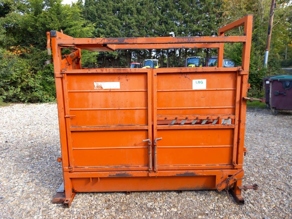 Used Ritchie Cattle Crush