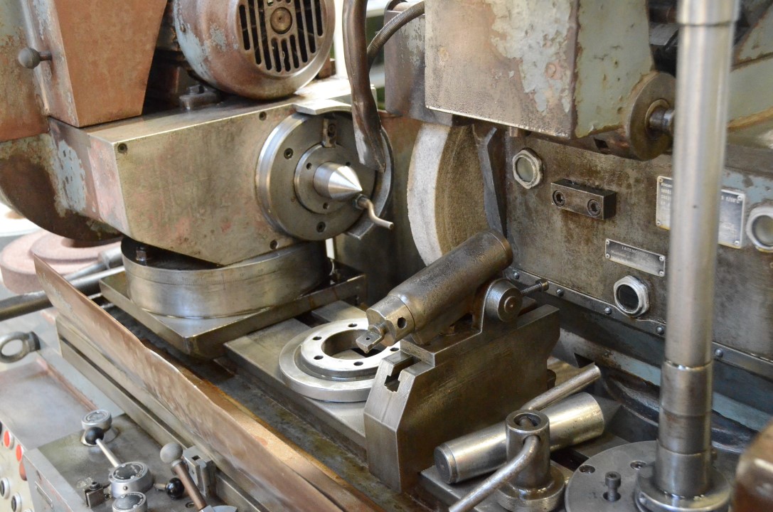 Usado 1969 DANOBAT RE-800-A Rectificadoras Cilindricas #4345