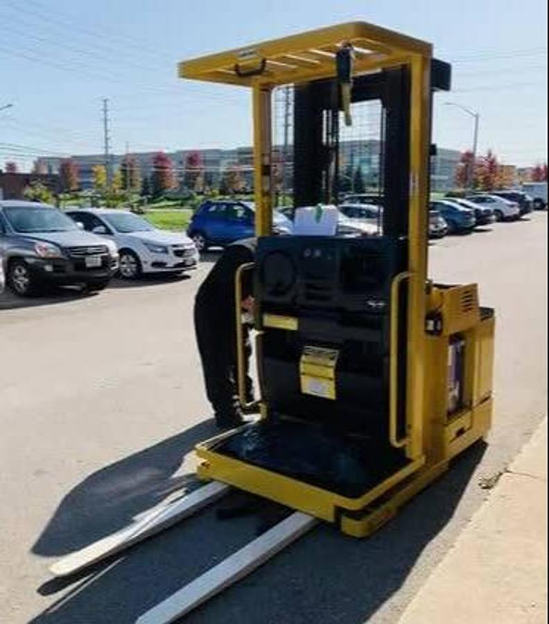 2015 Yale OS030EFN CSA order picker Brampton 3000 lb 195” triple mast UL/EE freezer-compatible export-certified