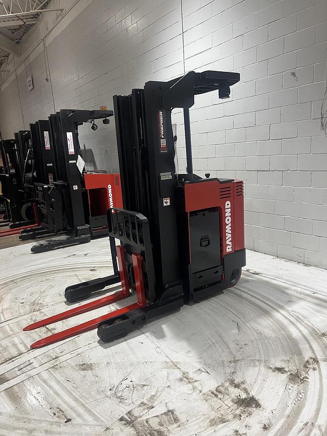 Used Single‑Reach Reach Trucks | Narrow‑Aisle Electric Models