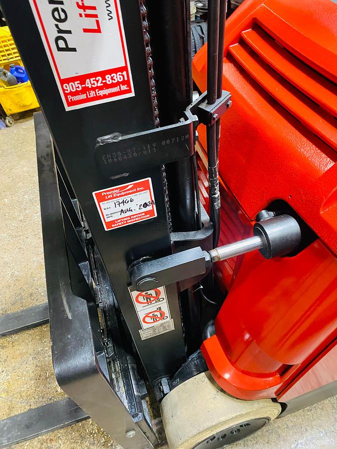 Side angle showing tilt cylinder and mast assembly on 2011 Raymond 425‑C40TT Dockstocker, 36V electric, CSA‑certified"