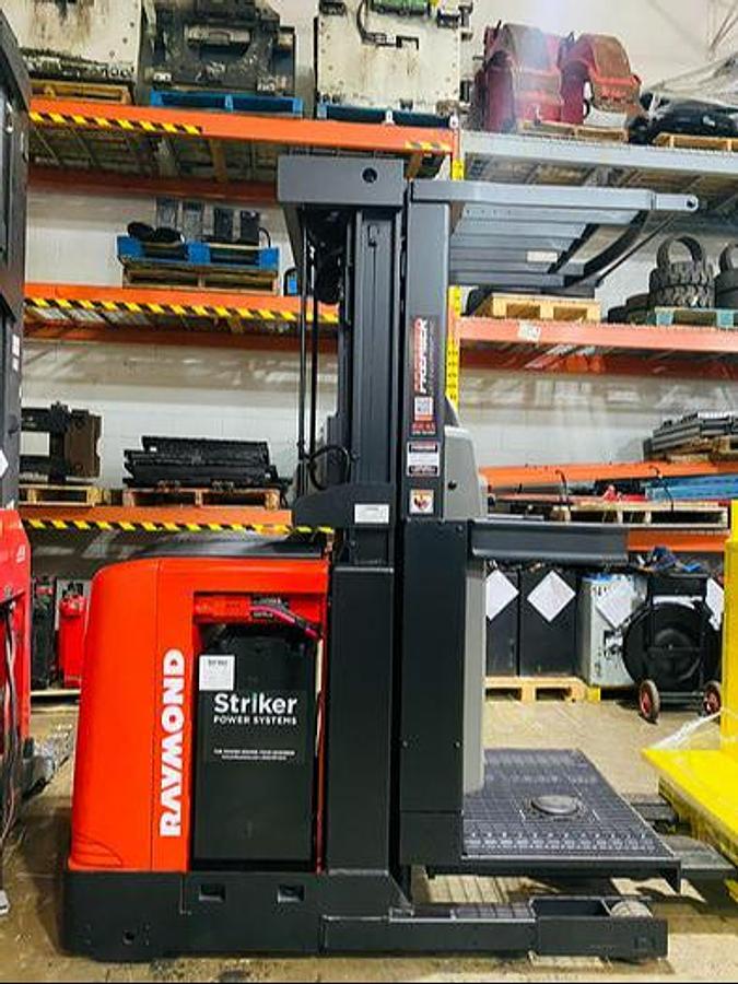 CSA‑Certified 2016 Raymond 520‑OPC30TT Order Picker – 3K lb – Brampton ON