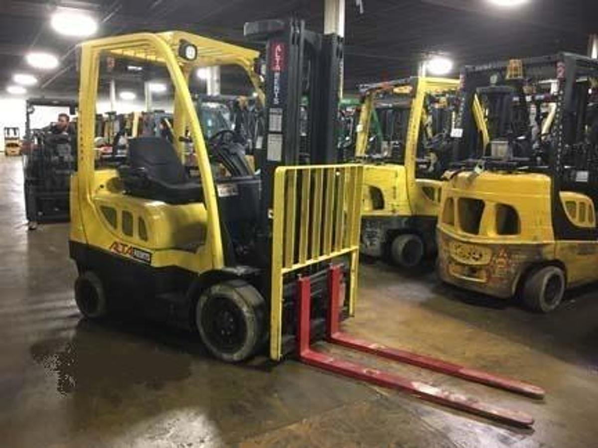 2012 Hyster S50FT LP forklift with cushion tires and side shift deployed in Mississauga for CSA-compliant indoor warehouse operations