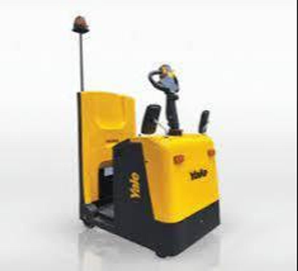 Yale MO50TA tow tractor – 11,023 lb drawbar pull – 24V electric stand-on rider – CSA certified – lithium-ion upgrade – export-ready – Brampton ON