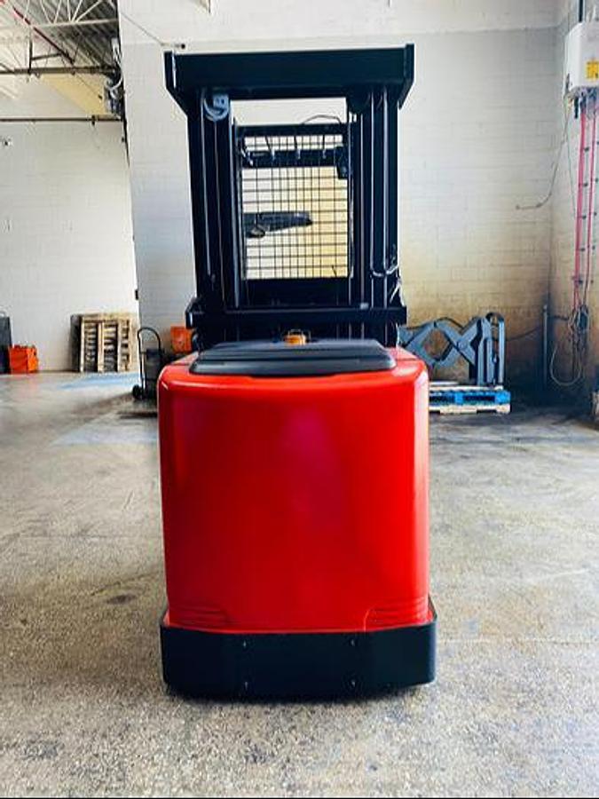 CSA‑Tagged Raymond Picker – 210" Mast – Export Ready