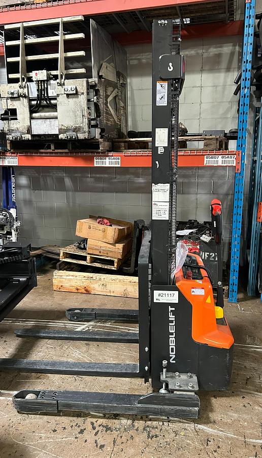 2021 Noblelift PSE26NSL‑12LI side view | 2,600 lb electric walkie straddle stacker | CSA‑ready | Brampton ON