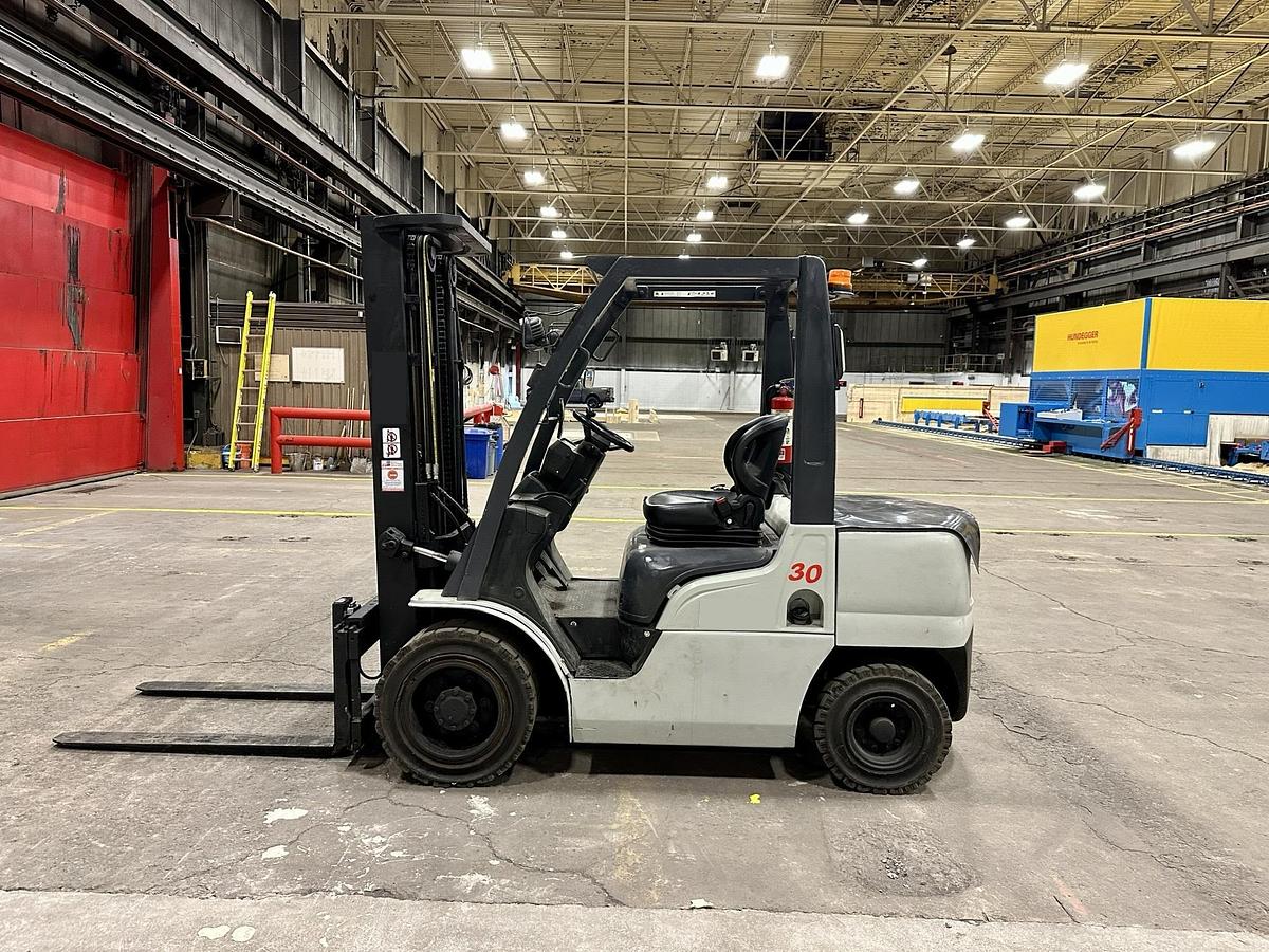2015 Unicarriers FHD30-A1 Diesel Forklift | Triple Mast | Side Shift | CSA Certified | Brampton ON | Export Read