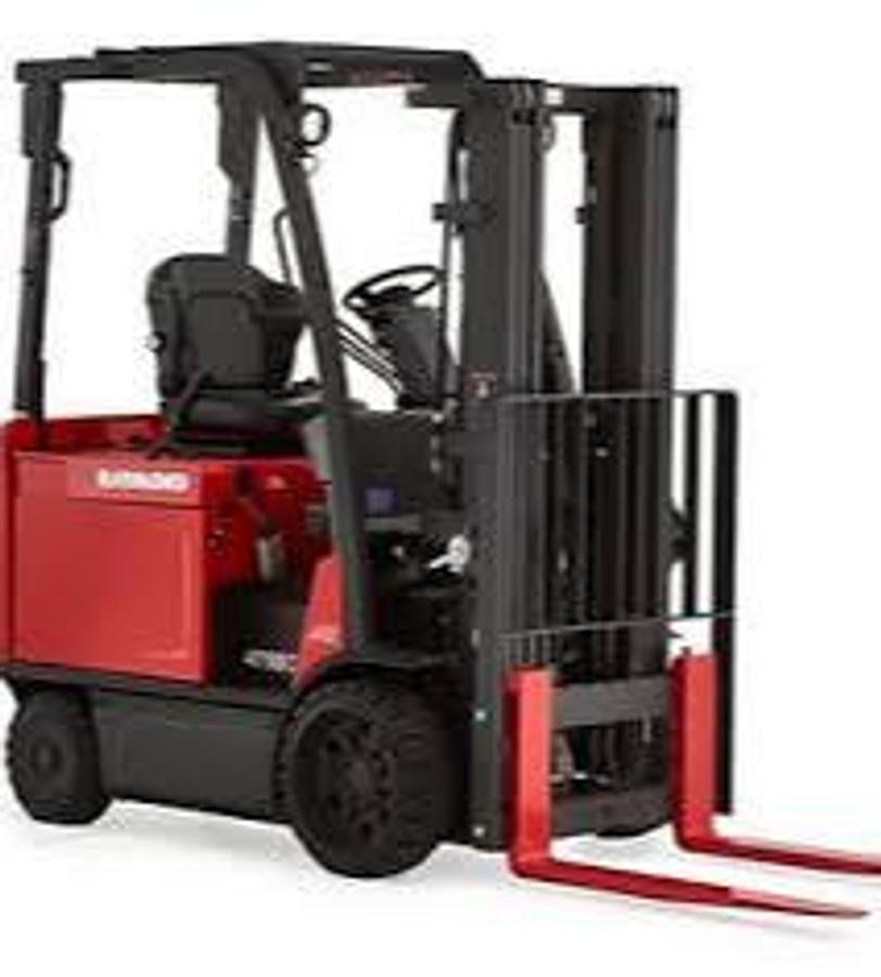 Angle view Raymond 4750 forklift – CSA certified – 5,000 lb electric – triple mast 188” – Brampton ON