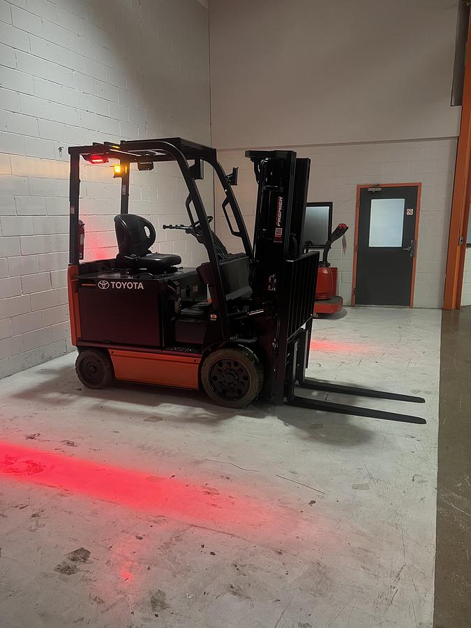 Refurbished 2018 Toyota 8FBCHU25 | 5,000 lb | 189" Mast | 36/48V Electric | Side Shift | 4‑Wheel Cushion | CSA Certified | Brampton ON