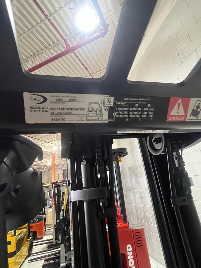 Crown SC5225-35 forklift – serial number data plate – CSA/MOL certified – Brampton ON