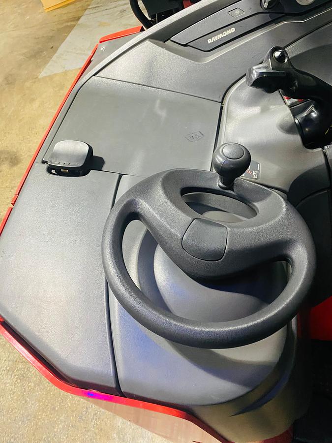 Side stance steering wheel controls