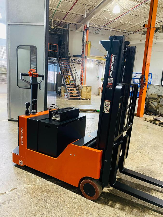 Toyota 6BWC15 – angled front view – 42” forks, mast, and compact chassis – electric walkie forklift – Brampton ON