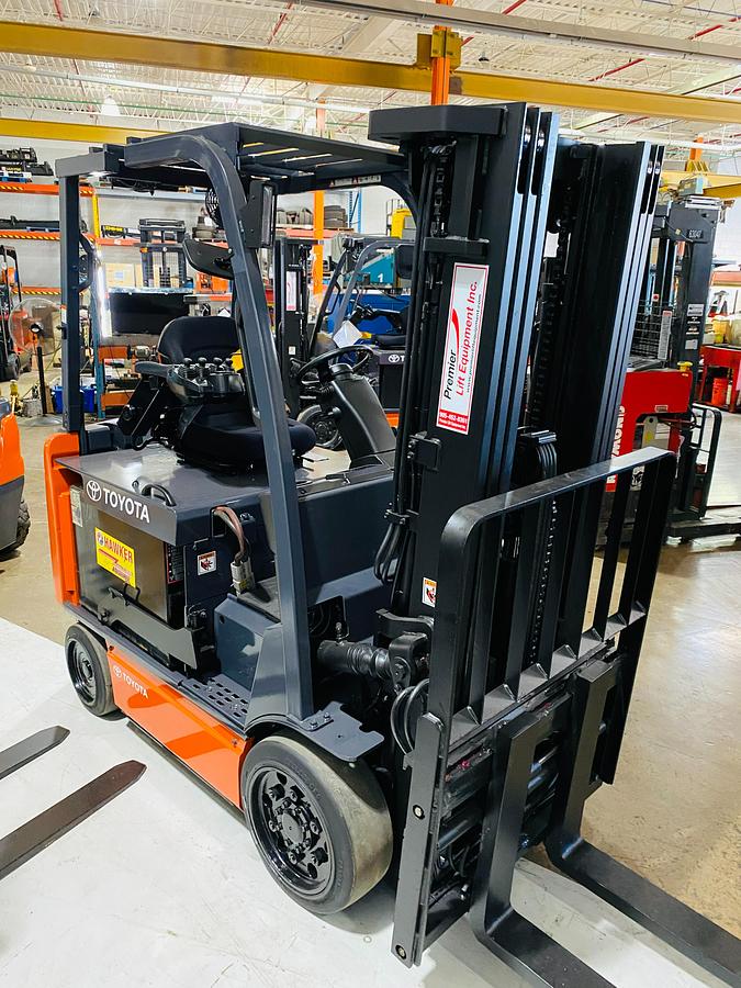2020 Toyota 8FBCU32 electric forklift — front angle close‑up