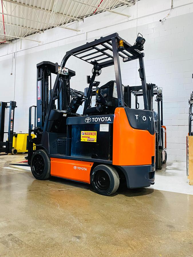 2020 Toyota 8FBCU32 electric forklift — left side view