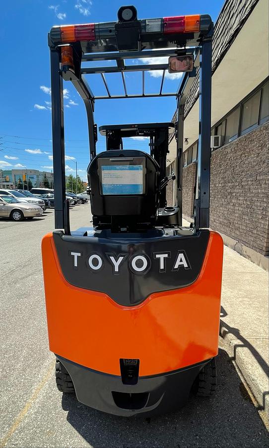 Toyota 8FBCU25 – direct rear view – counterweight, rear lights, and safety decals – EE-rated electric forklift – Brampton ON