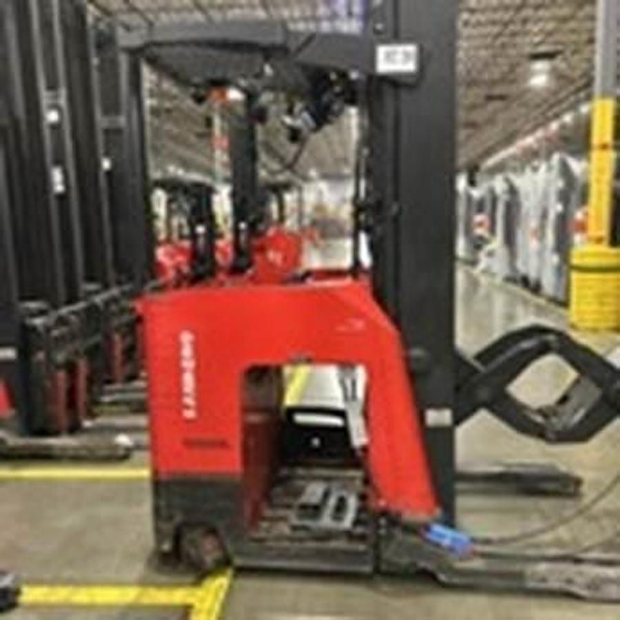 “2019 Raymond 750‑DR32TT deep‑reach forklift opposite side view – reach mechanism, operator compartment, 36V electric reach truck – Brampton ON”