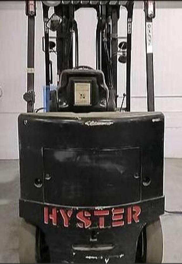 Rear view of Hyster E80Z electric forklift – CSA-certified 3,000 lb sit-down unit with overhead guard, rear safety lighting, and UL/EE fire-safe rating – Premier Lift Equipment Brampton ON