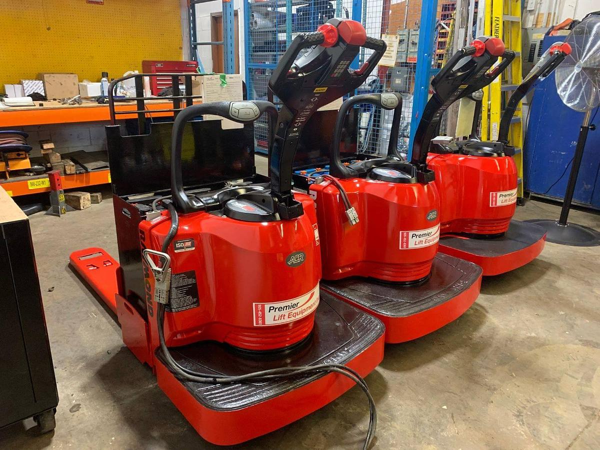 Raymond 8410 – rear angle view – fixed operator platform, drive wheel, and tiller controls – CSA/MOL certified electric pallet jack – Brampton ON