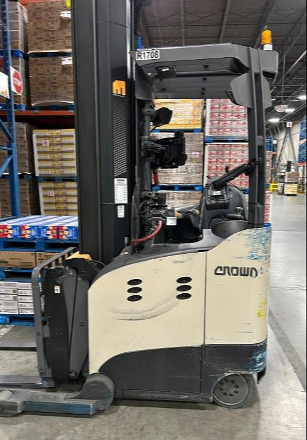 2017 Crown RMD6095S CSA deep reach forklift Brampton 3200 lb 321” triple mast pantograph freezer-compatible export-certified