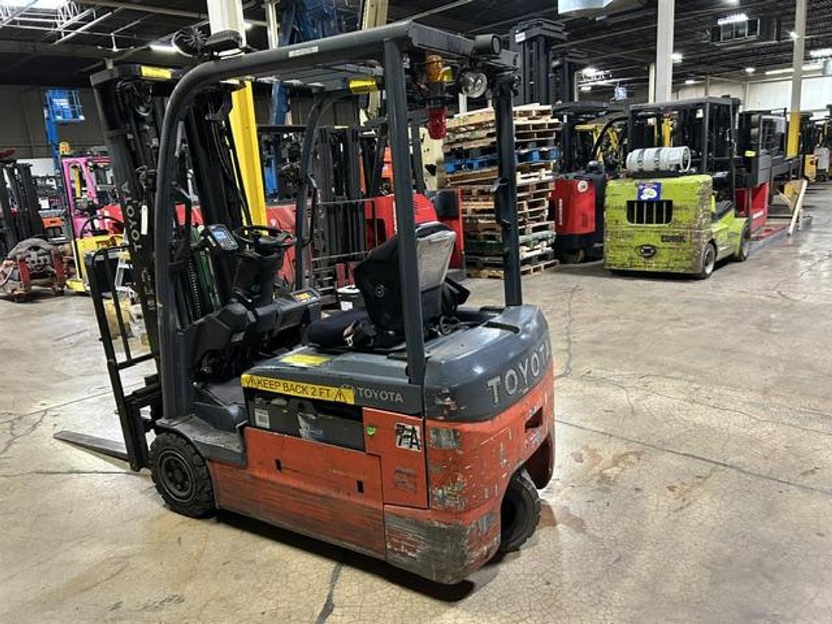 Refurbished 2019 Toyota 8FBE20U | 3‑Wheel Electric Forklift | 4,000 lb | 189” Triple Mast | Side‑Shift & Fork Positioner | Solid Pneumatic Tires | Brampton ON